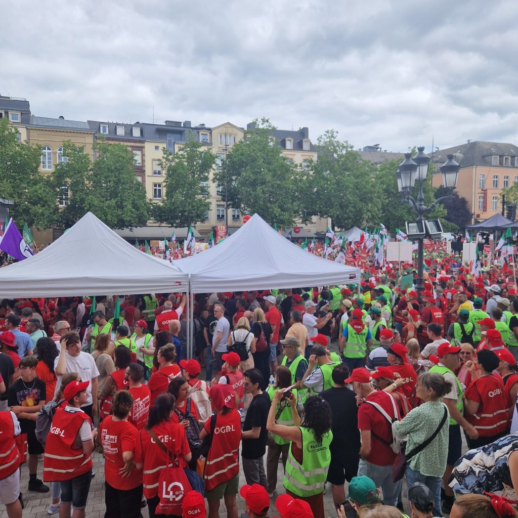 25000 manifestants - Une intersyndicale unie et puissante - LCGB - OGBL - ALEBA