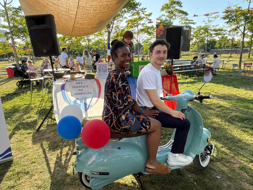 Titouan (et Éloïse) vainqueur de la Tombola ​et du scooter