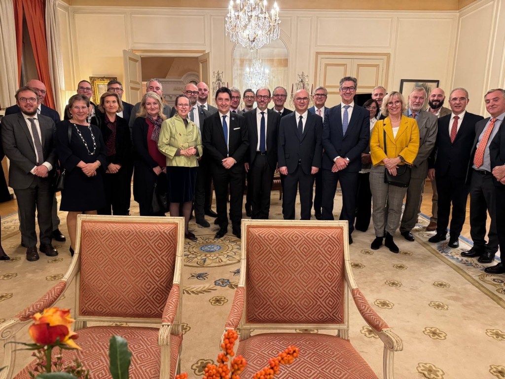 Le sénateur Olivier Cadic et les invités de l’Ambassade de France au Luxembourg.