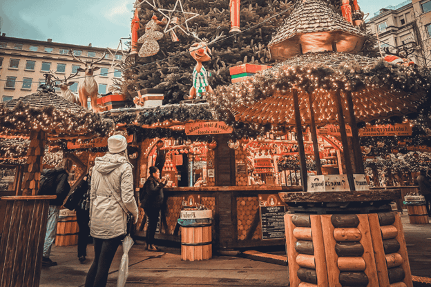 Chalet marché de Noël place de la constitution