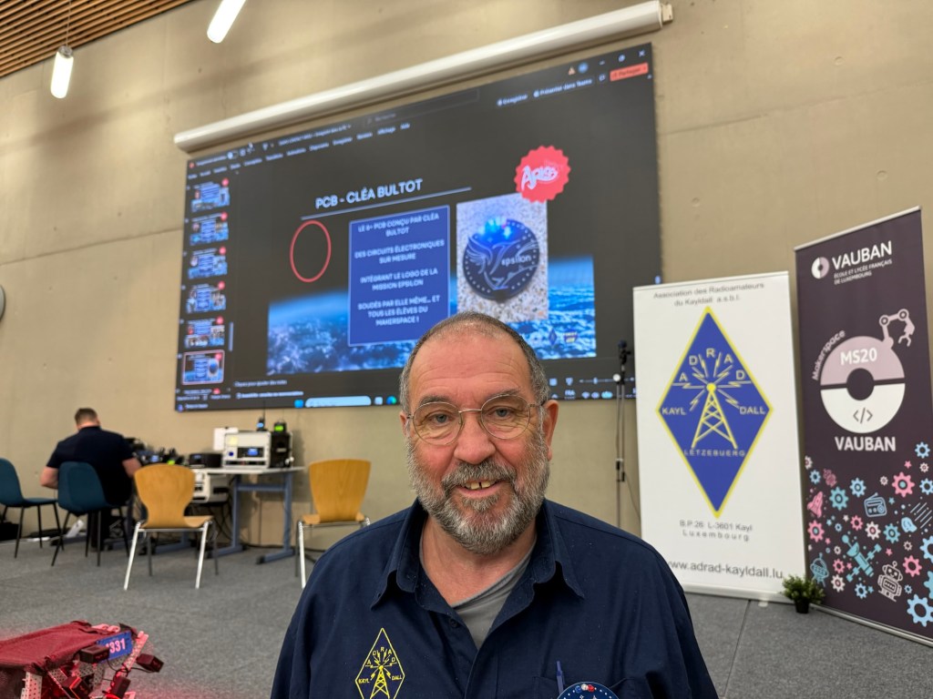 Jean-Claude CUGNET, radioamateur expérimenté (indicatif F1POQ), membre du radio club Luxembourg