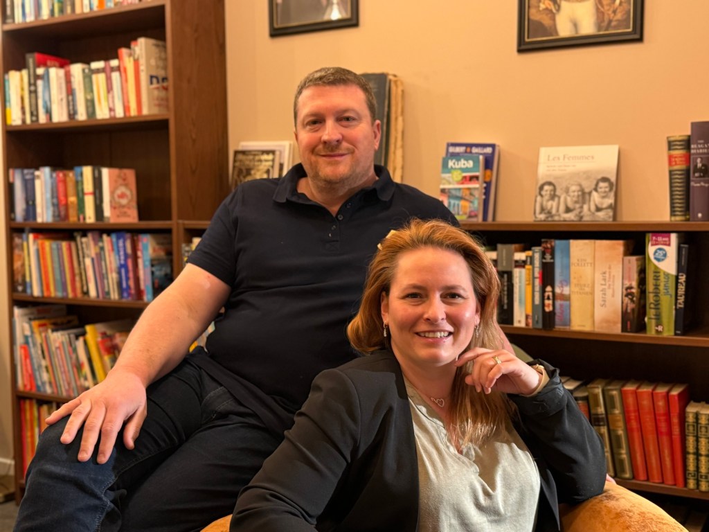 đȘđșđ±đșđ«đ· Fred et Sabrina, la renaissance et le rebond aprĂšs la fermeture de la Librairie des LycĂ©es au Luxembourg